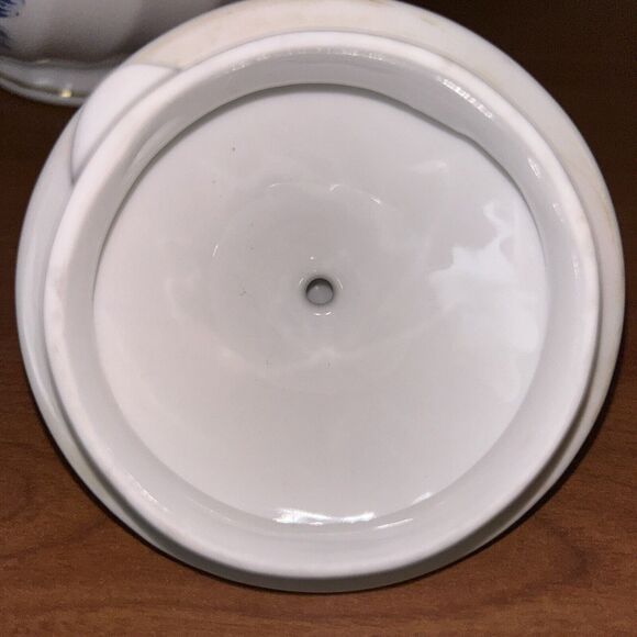 Truly Tasteful ~ Fine China ~ "ROMANTIC BLUE ROSES" ~ Teapot - Picture 7 of 8